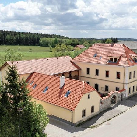 Penzion Hurky Nova Bystrice Exterior photo