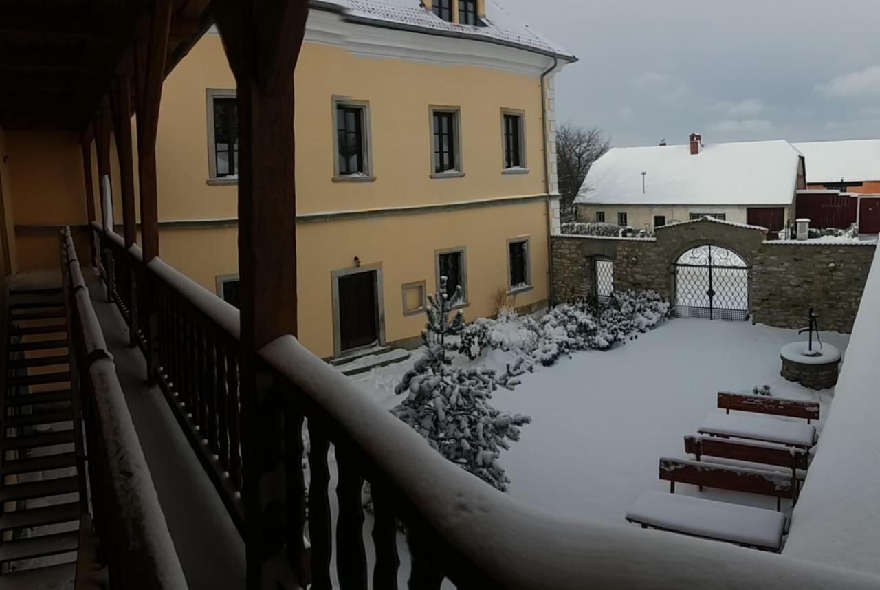 Penzion Hurky Nova Bystrice Exterior photo